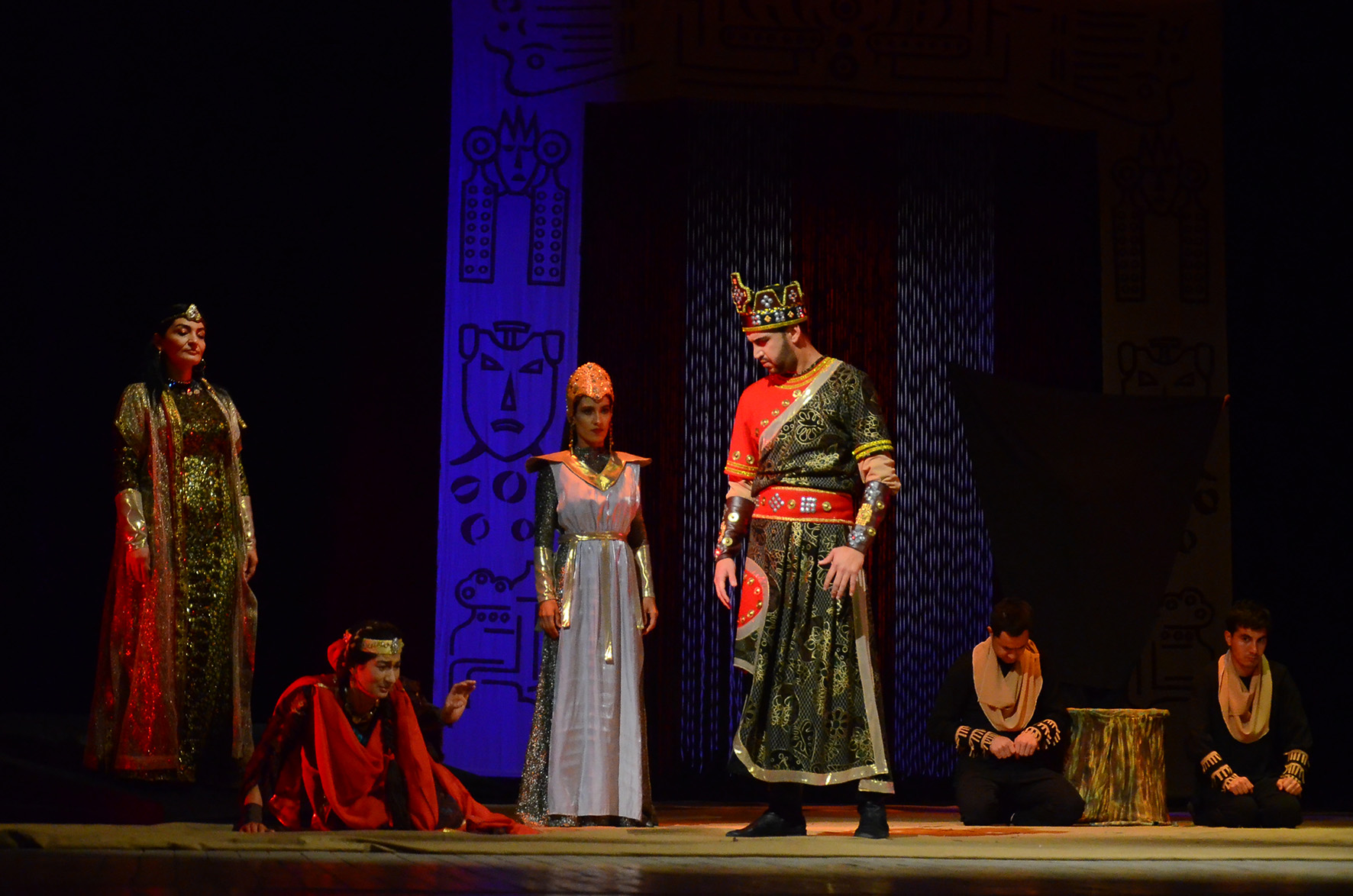 The play «Gilgameş» was shown at the Balkan velayat theatre