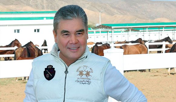 Национальный Лидер туркменского народа, Председатель Халк Маслахаты Туркменистана встретился с руководителем немецкой коневодческой фирмы и футболистами команды «Arkadag»