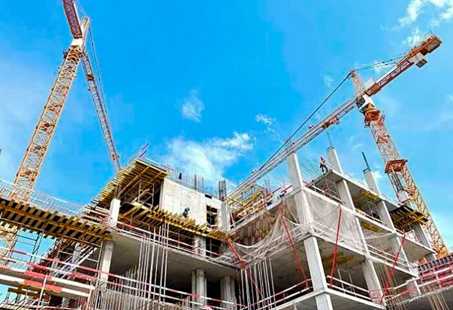 Возводится высокими темпами