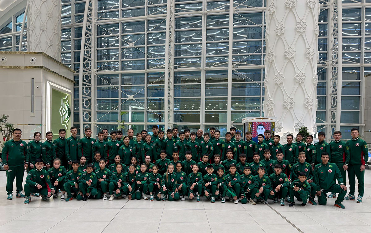 Туркменские каратисты завоевали 23 медали на международном турнире «UZBEKISTAN OPEN 2024»