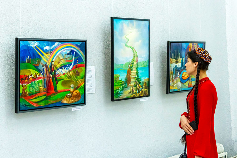 Персонажи стихов Махтумкули заговорили с картин Ходжамухаммета Чуриева