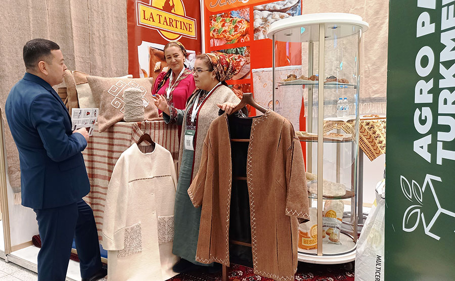 Turkmen brand of camel wool products intends to transform production