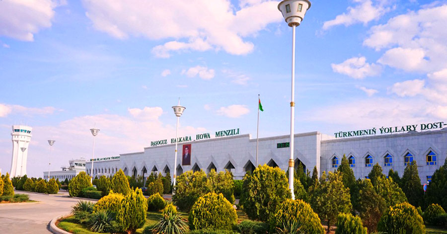 В Дашогузе решаются вопросы по защите от песчаных заносов