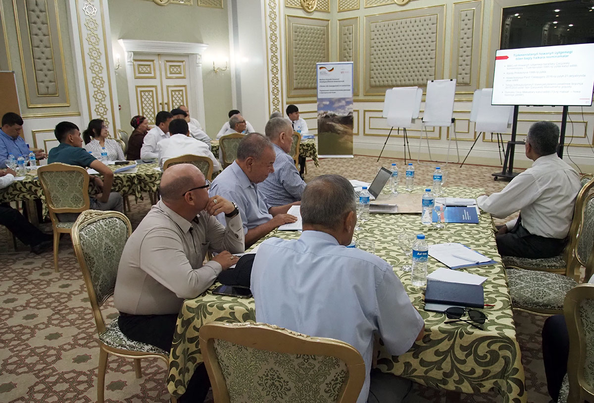 В Мары состоялся климатический семинар по бассейну реки Мургаб