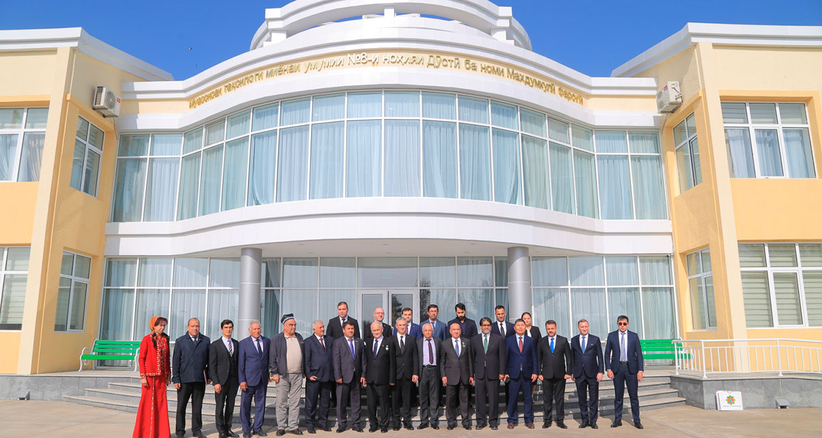 Täjigistanda «Magtymguly Pyragy we türkmen-täjik dostlugy» atly döredijilik agşamy geçirildi