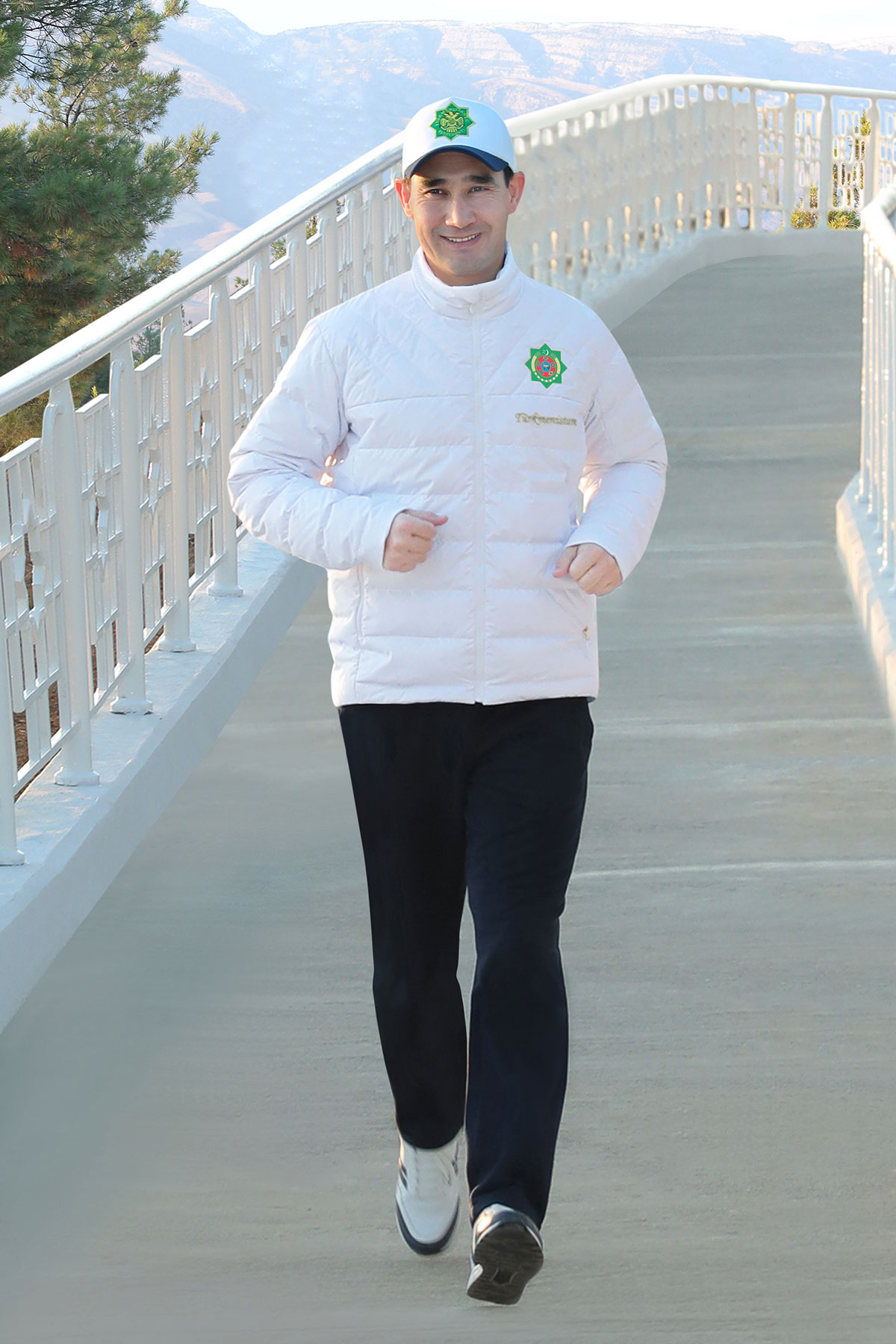 Türkmenistan — sagdynlygyň we ruhubelentligiň ýurdy