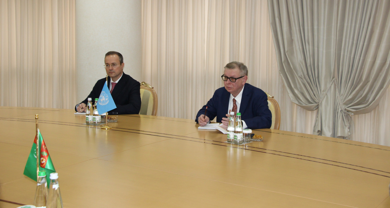 Глава МИД Туркменистана встретился с Помощником генсека ООН по вопросам верховенства закона и учреждениям безопасности