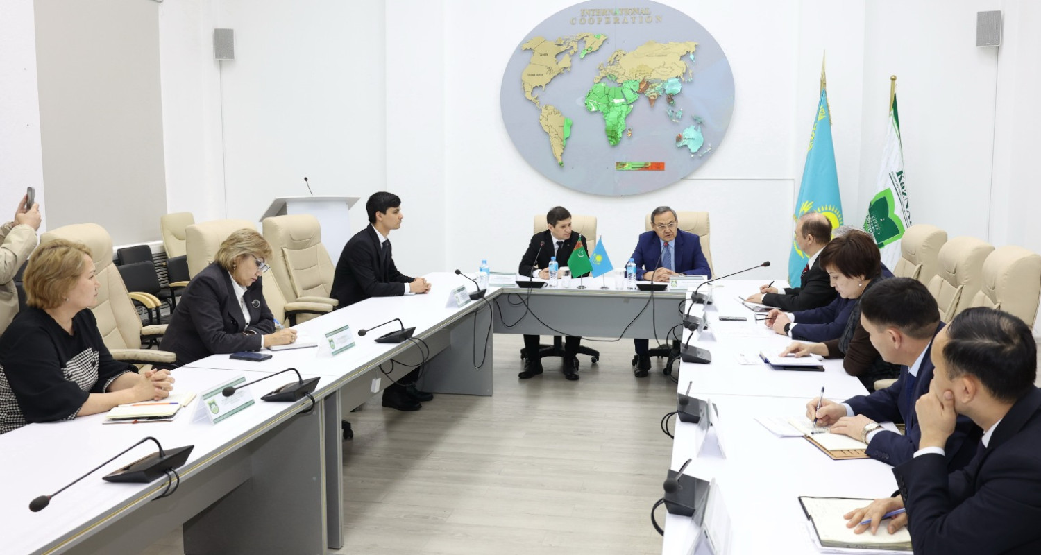 В Казахском национальном аграрном исследовательском университете отметили 30-летие Нейтралитета Туркменистана