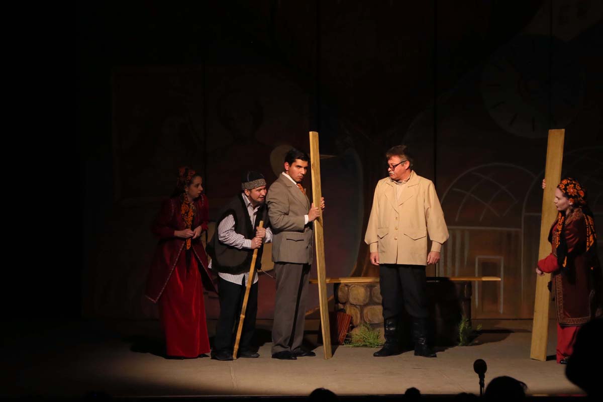 The theme of motherhood resonates on the theater stages of the country