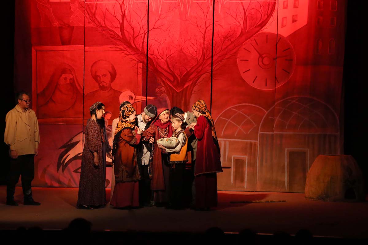 The theme of motherhood resonates on the theater stages of the country