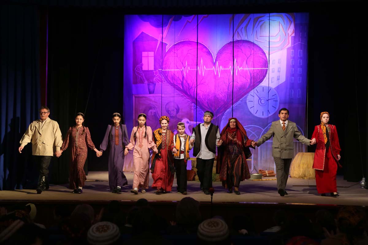 The theme of motherhood resonates on the theater stages of the country