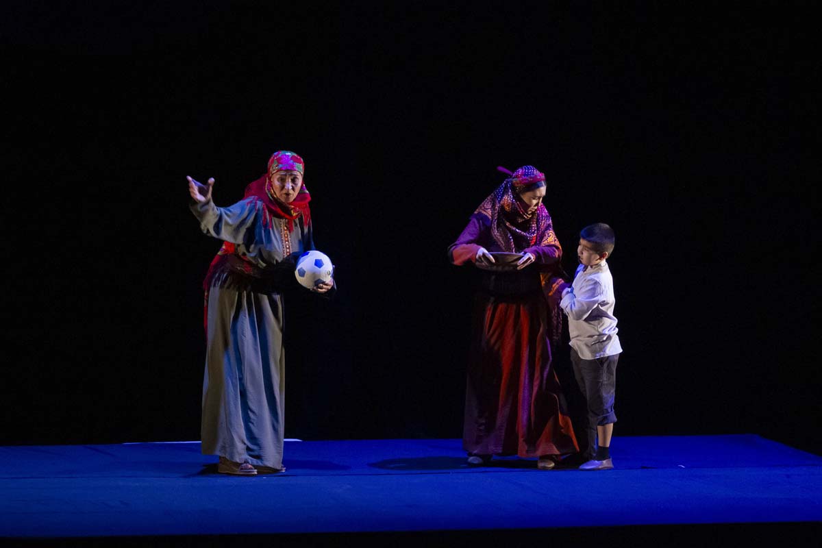 «Worship of the Shrine» is a play about the different fates of women