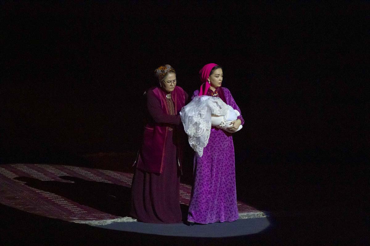 «Worship of the Shrine» is a play about the different fates of women