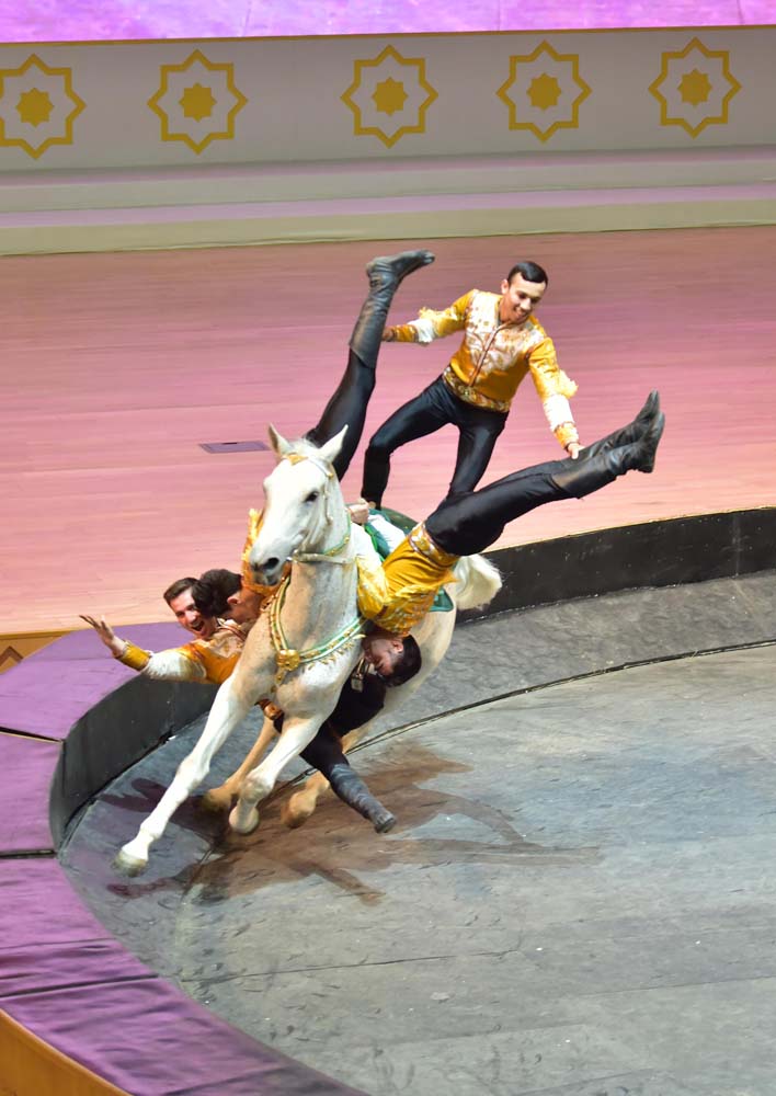 The "Galkynysh" group on tour in the Lebap velayat