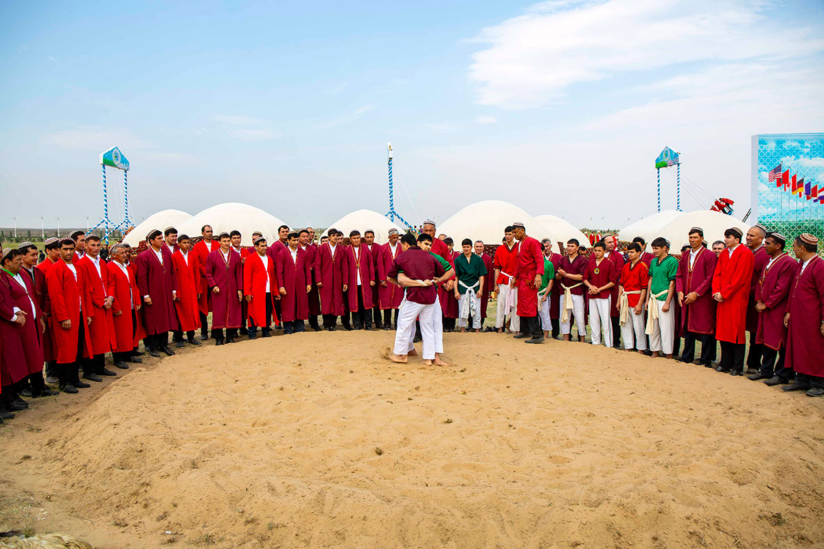 Photo report: the atmosphere of a large turkmen toy at the «Nowruz ýaýlasy»