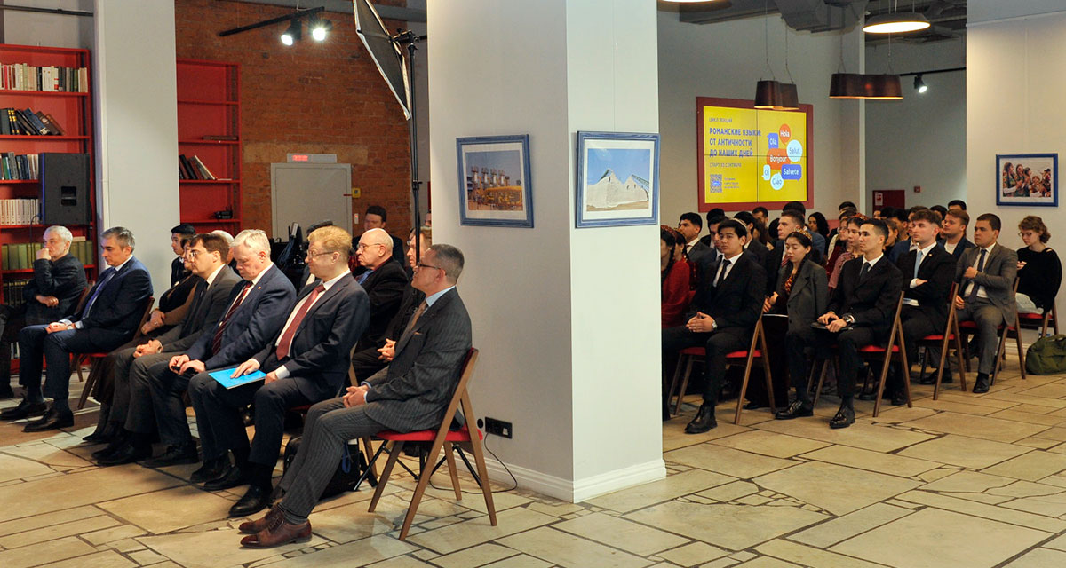Book exhibition in honor of the 30th anniversary of Turkmenistan was held in Moscow