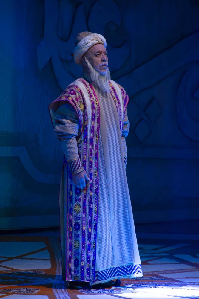 В ознаменование отмечаемого в этом году 30-летия нейтралитета Туркменистана