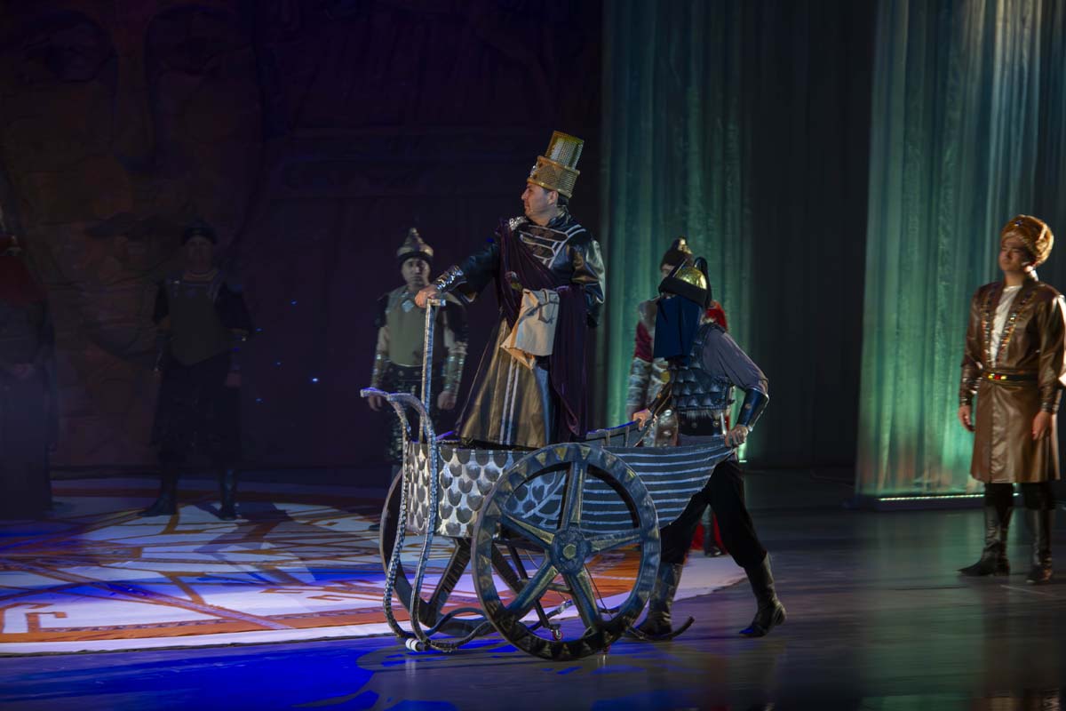 В ознаменование отмечаемого в этом году 30-летия нейтралитета Туркменистана