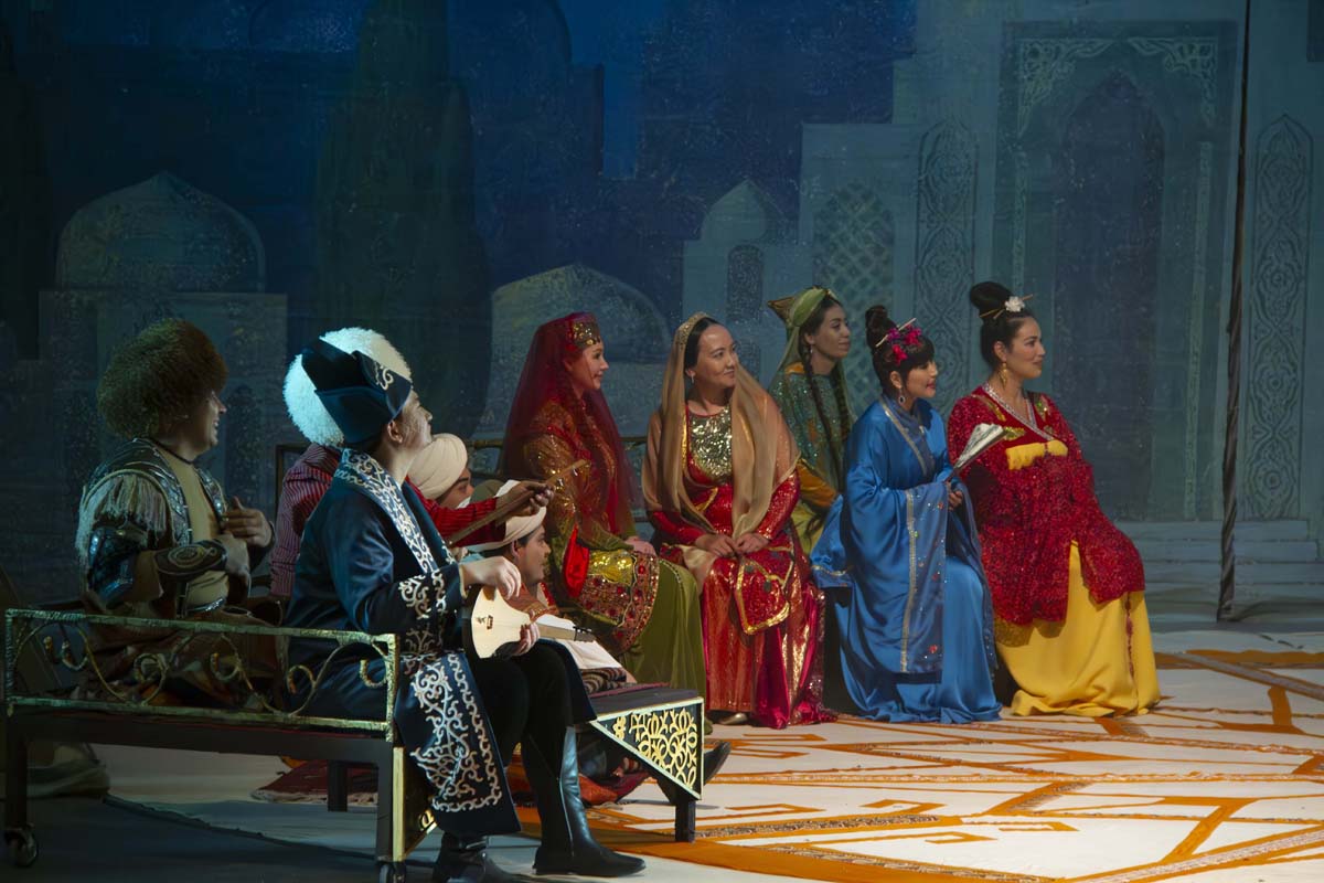 В ознаменование отмечаемого в этом году 30-летия нейтралитета Туркменистана