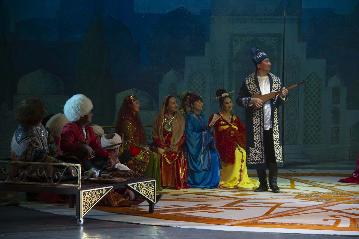 В ознаменование отмечаемого в этом году 30-летия нейтралитета Туркменистана