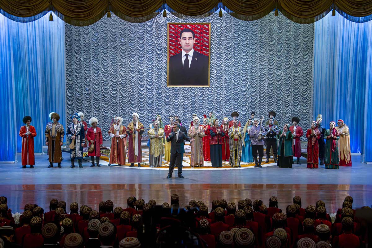 В ознаменование отмечаемого в этом году 30-летия нейтралитета Туркменистана