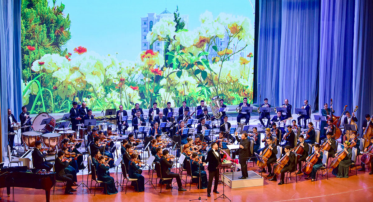 The international festival "Music of the World" on the stage of the Turkmen capital