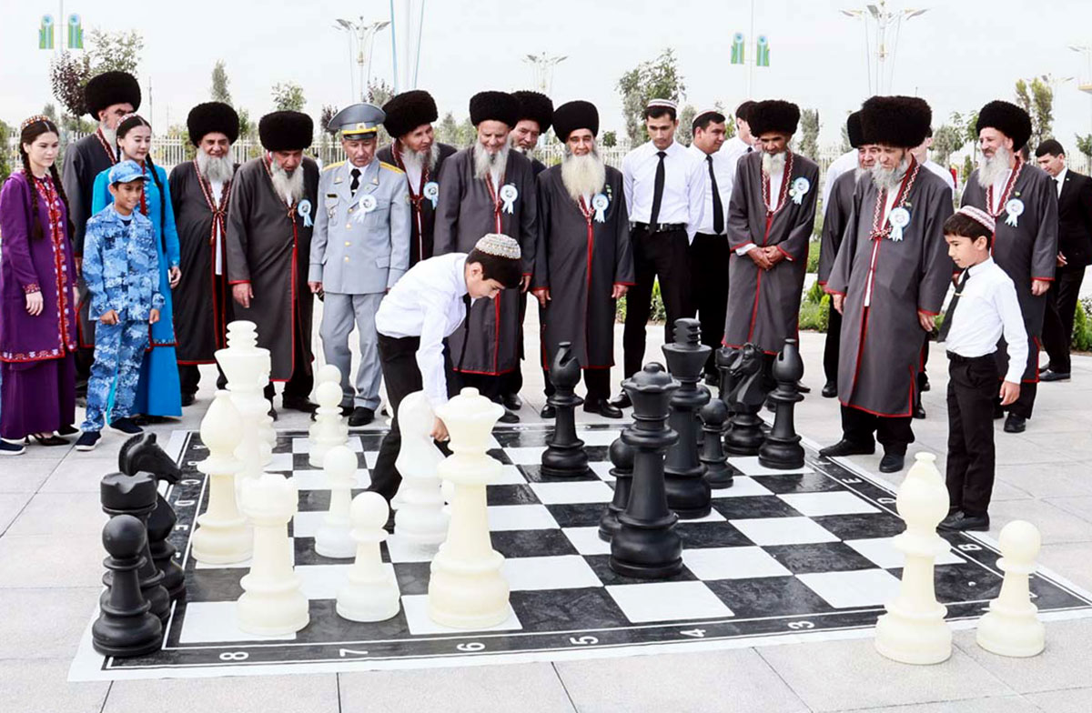 Aşgabatda «Şapak» seýilgähiniň açylyş dabarasy boldy