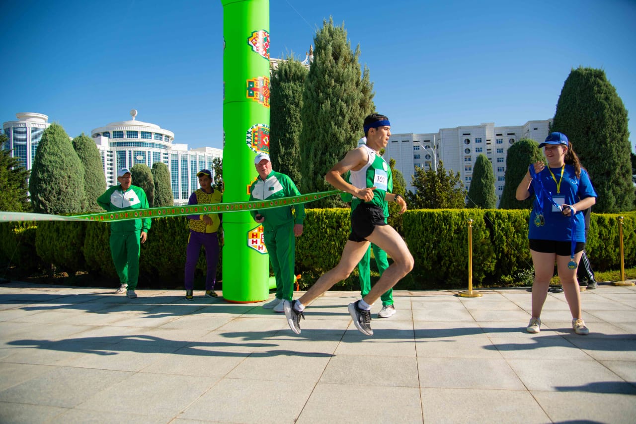 Sports running festival took place in Ashgabat in honor of the Europe Day and the International Year of Peace and Trust