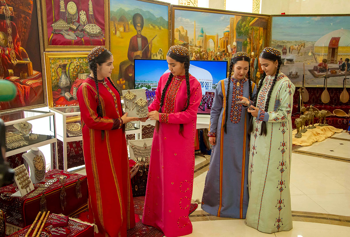 Halkara parahatçylyk we ynanyşmak ýylynyň Medeniýet hepdeligine badalga berildi