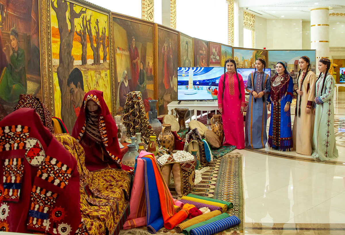 Halkara parahatçylyk we ynanyşmak ýylynyň Medeniýet hepdeligine badalga berildi