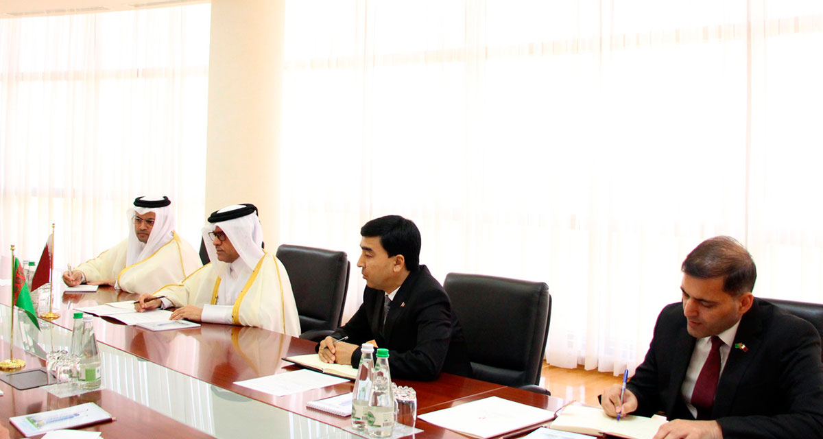 Katar Döwletiniň Türkmenistandaky Adatdan daşary we Doly ygtyýarly Ilçisi bilen duşuşyk