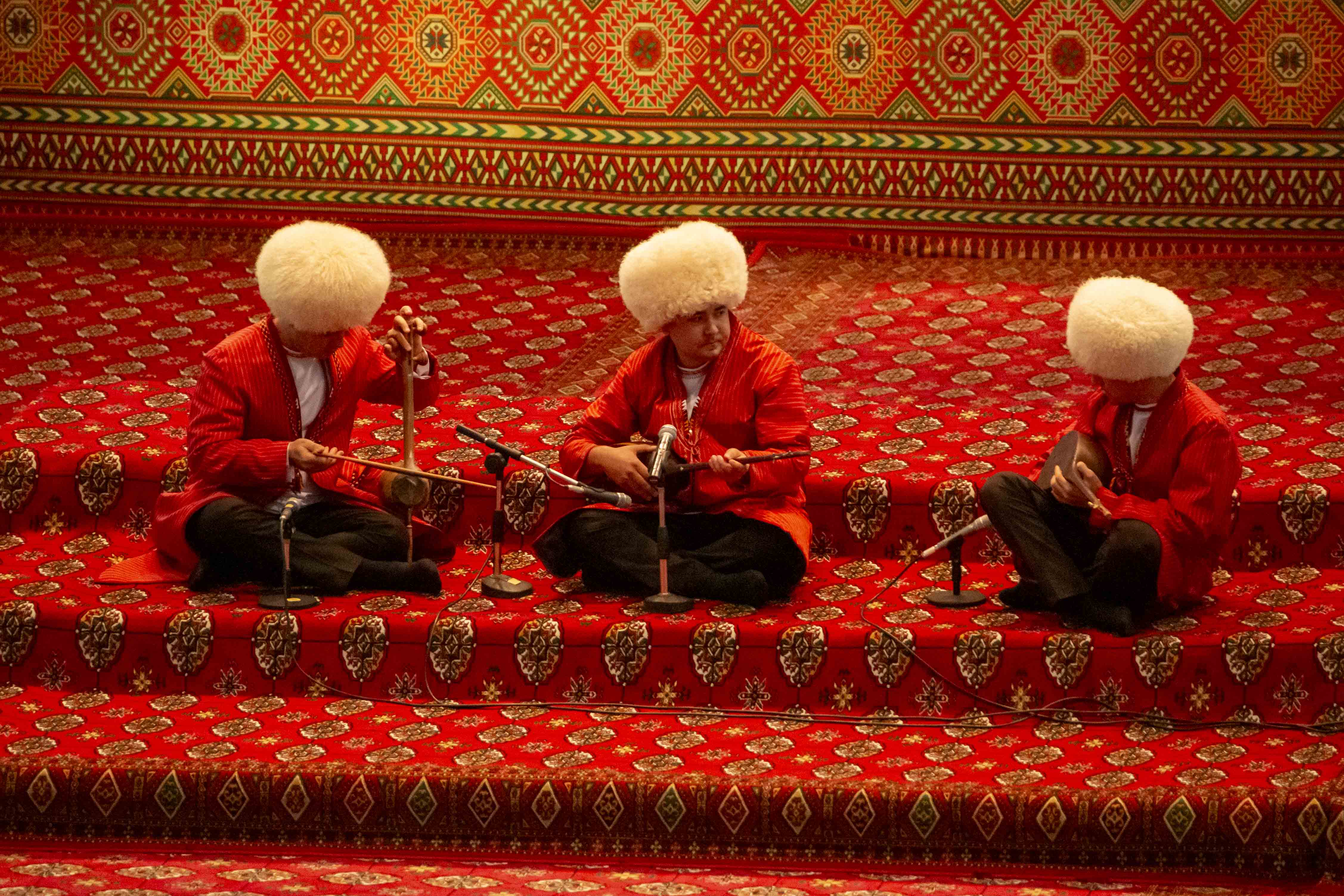 Состоялся финал творческого конкурса «Çalsana, bagşy!»