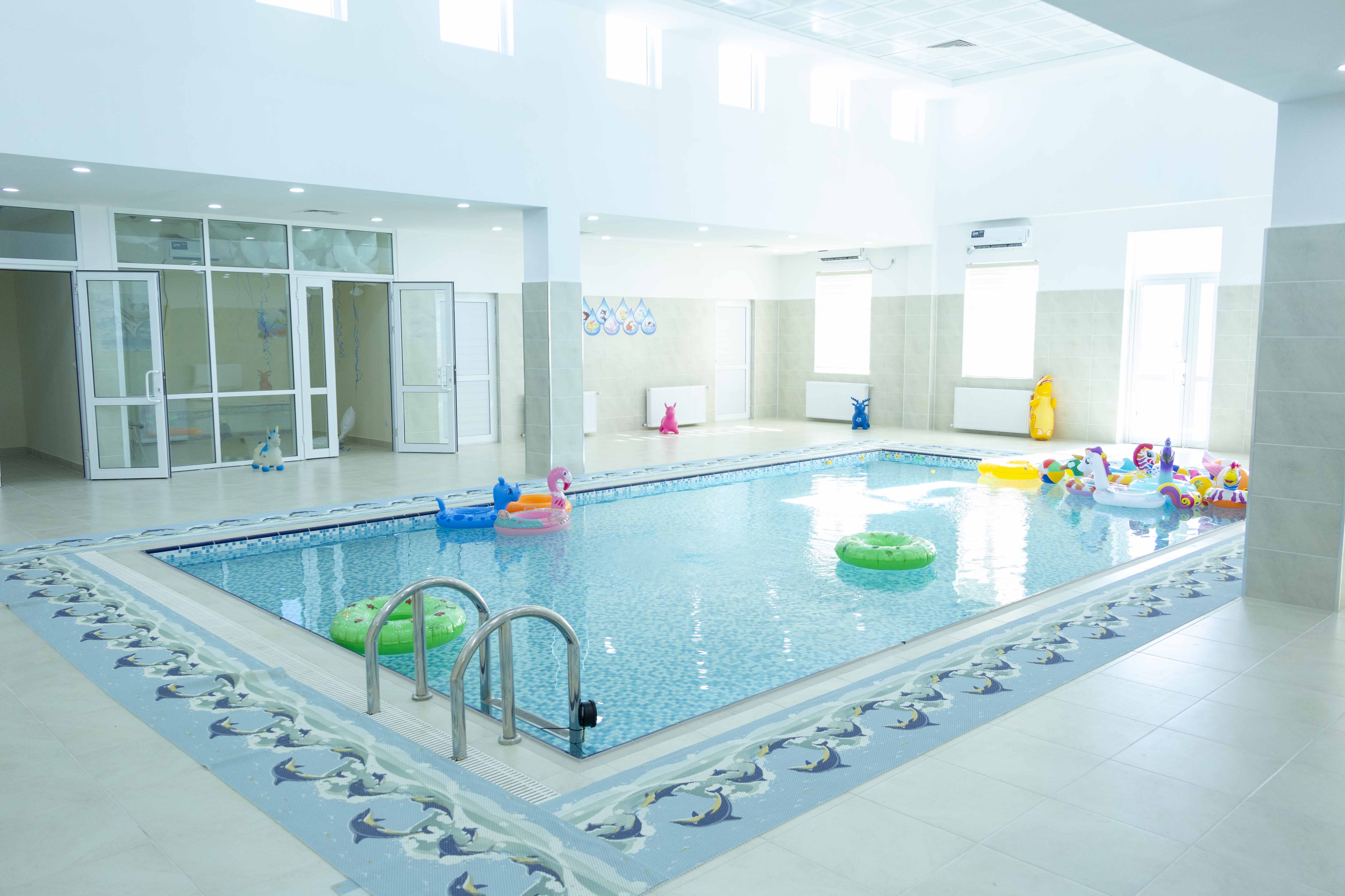 Bilimler we talyp ýaşlar güni mynasybetli täze binalar açylyp ulanmaga berildi