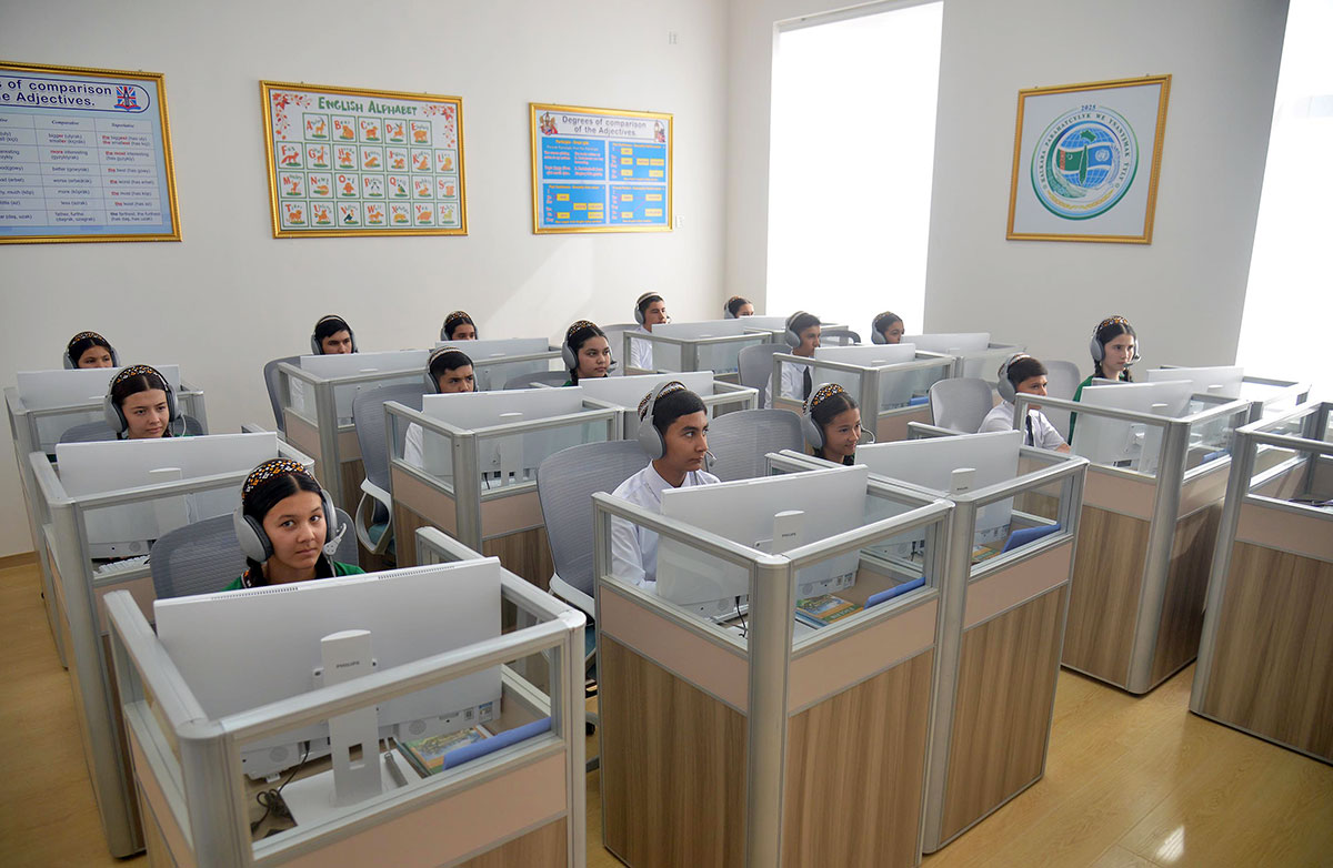 Täze okuw ýylyna täze mekdep binasy