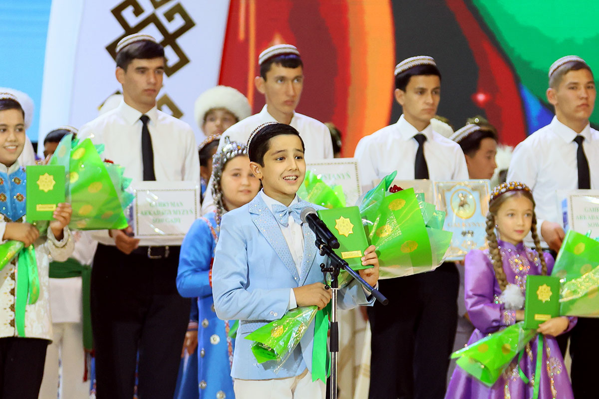 Финальный тур конкурса «Garaşsyzlygyň merjen däneleri»