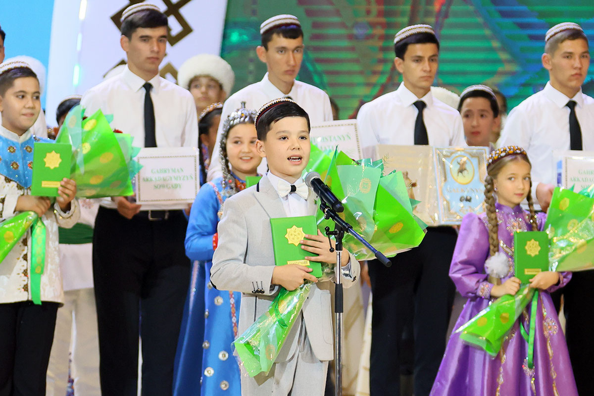 Финальный тур конкурса «Garaşsyzlygyň merjen däneleri»