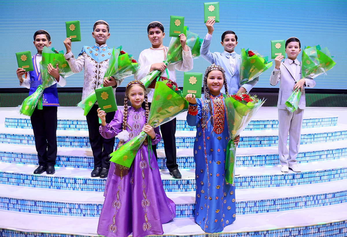 Финальный тур конкурса «Garaşsyzlygyň merjen däneleri»