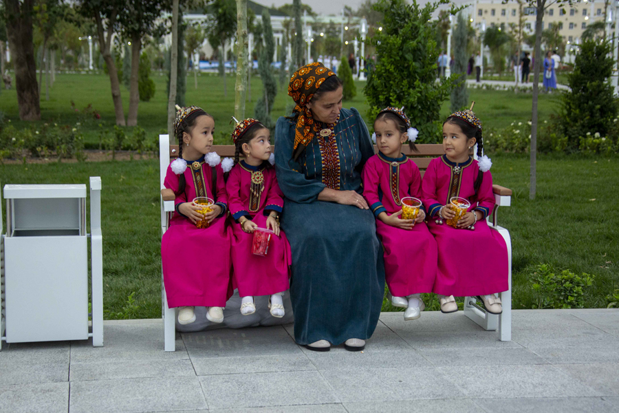 В Ашхабаде состоялось открытие обновлённого парка «XV лет независимости Туркменистана»