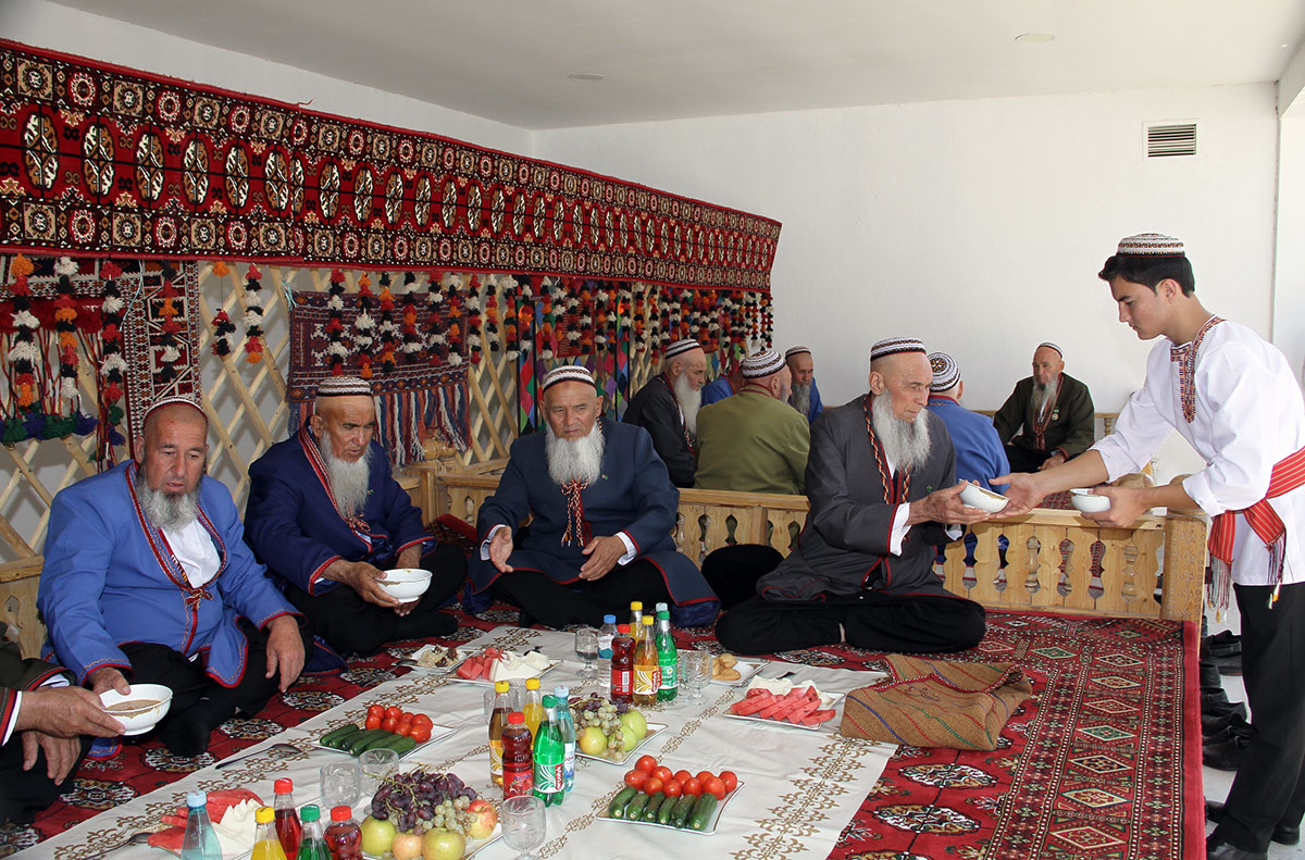 В городе Аркадаг состоялась церемония открытия новых жилых домов