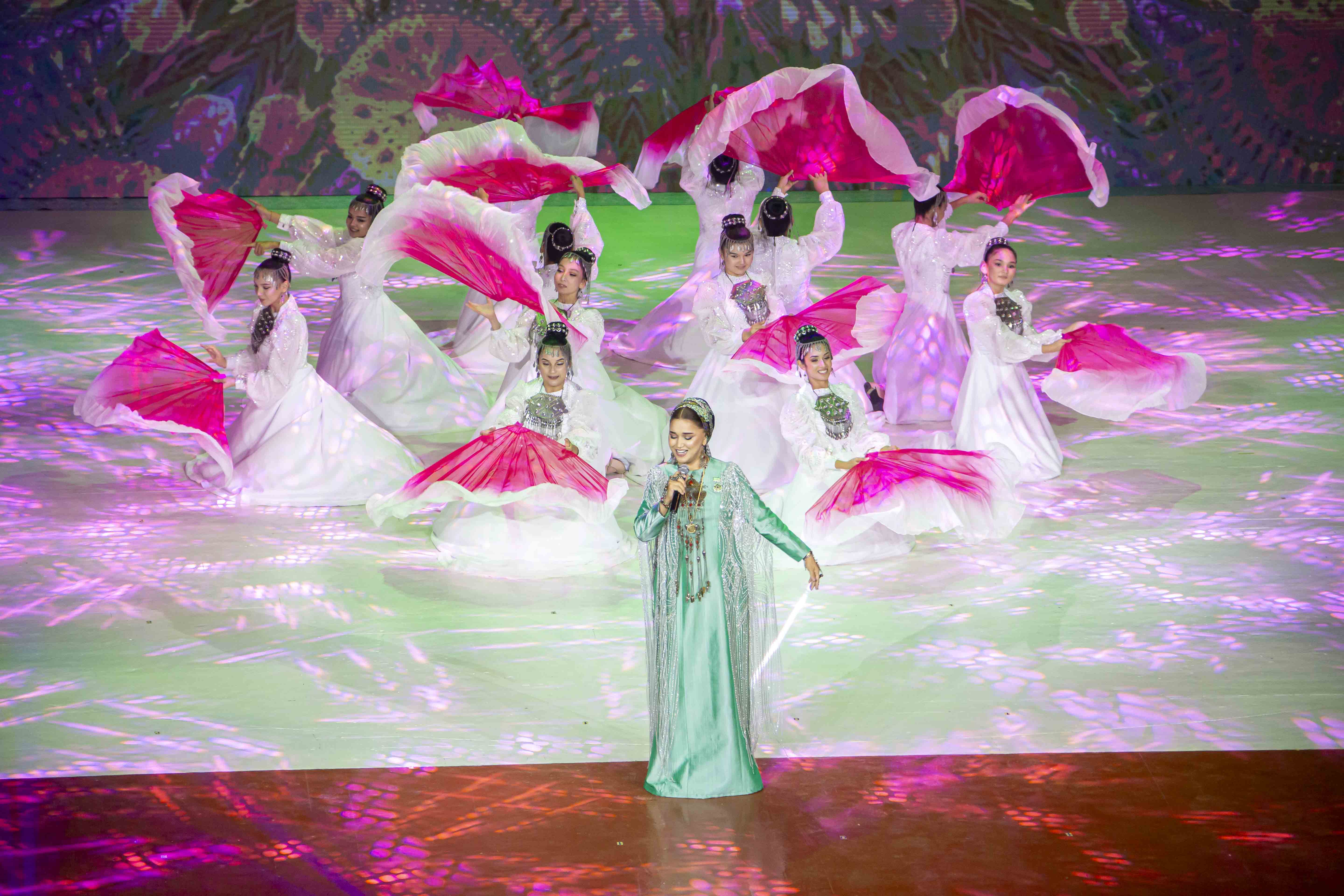 Во славу достижений независимой Отчизны