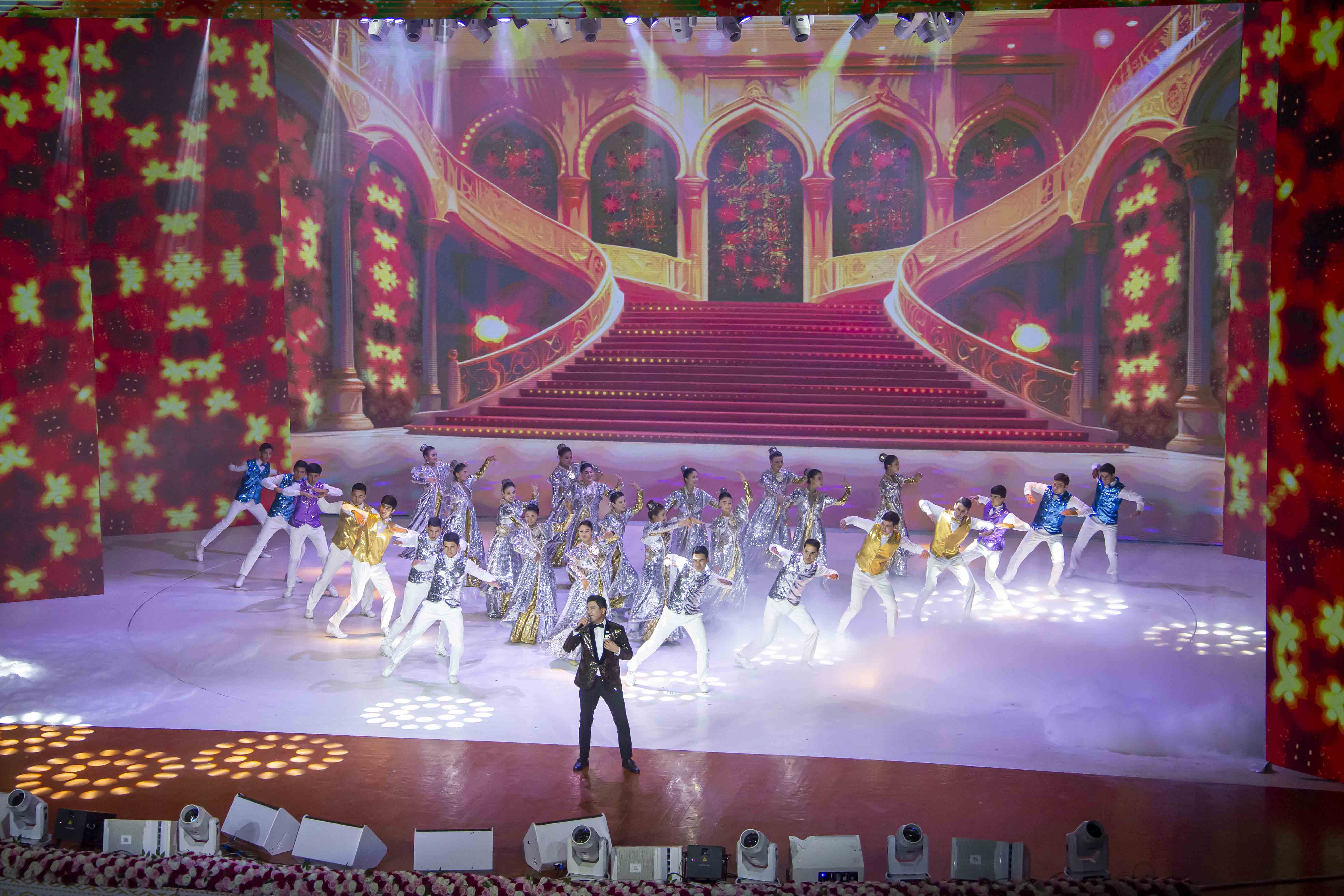 Во славу достижений независимой Отчизны