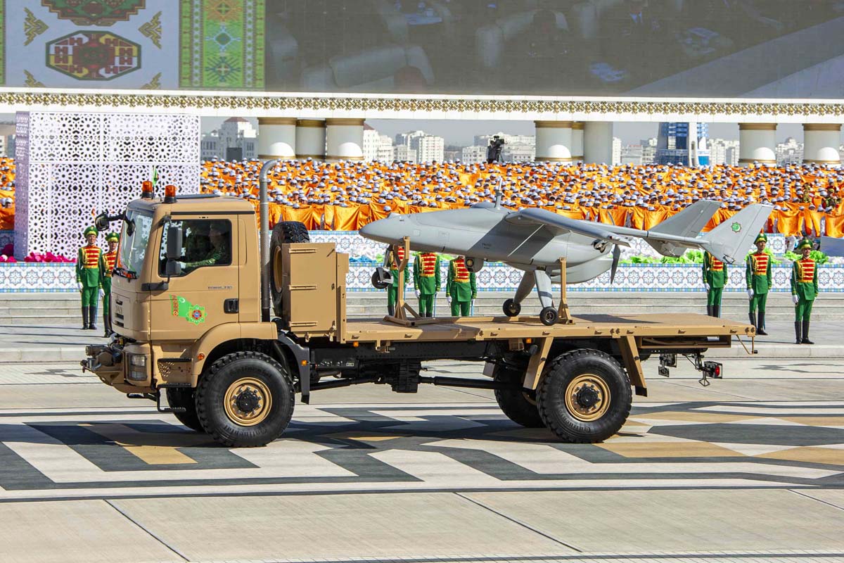 Президент Сердар Бердымухамедов принял участие в торжествах по случаю 34-й годовщины независимости Туркменистана