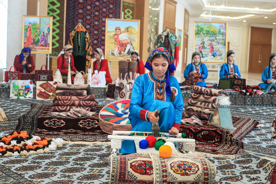 В Балканском велаяте прошел конкурс «Hünärli nesil-röwşen geljek»