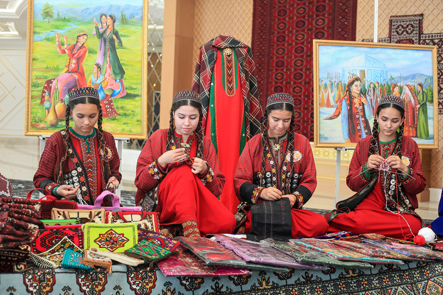 В Балканском велаяте прошел конкурс «Hünärli nesil-röwşen geljek»