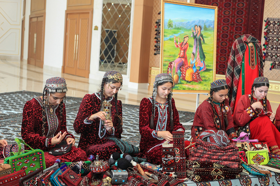 В Балканском велаяте прошел конкурс «Hünärli nesil-röwşen geljek»