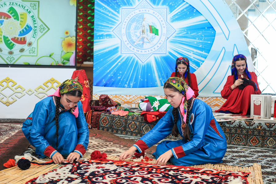 В Балканском велаяте прошел конкурс «Hünärli nesil-röwşen geljek»