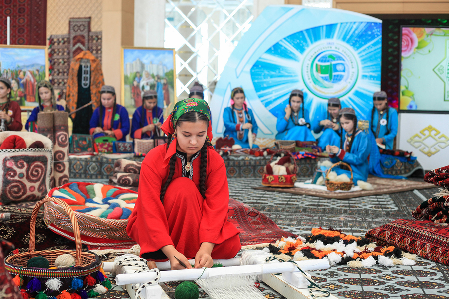 В Балканском велаяте прошел конкурс «Hünärli nesil-röwşen geljek»