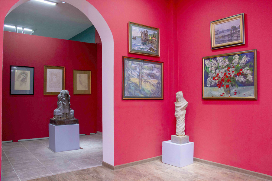 The gallery of Babasary Annamyradov welcomed its first visitors
