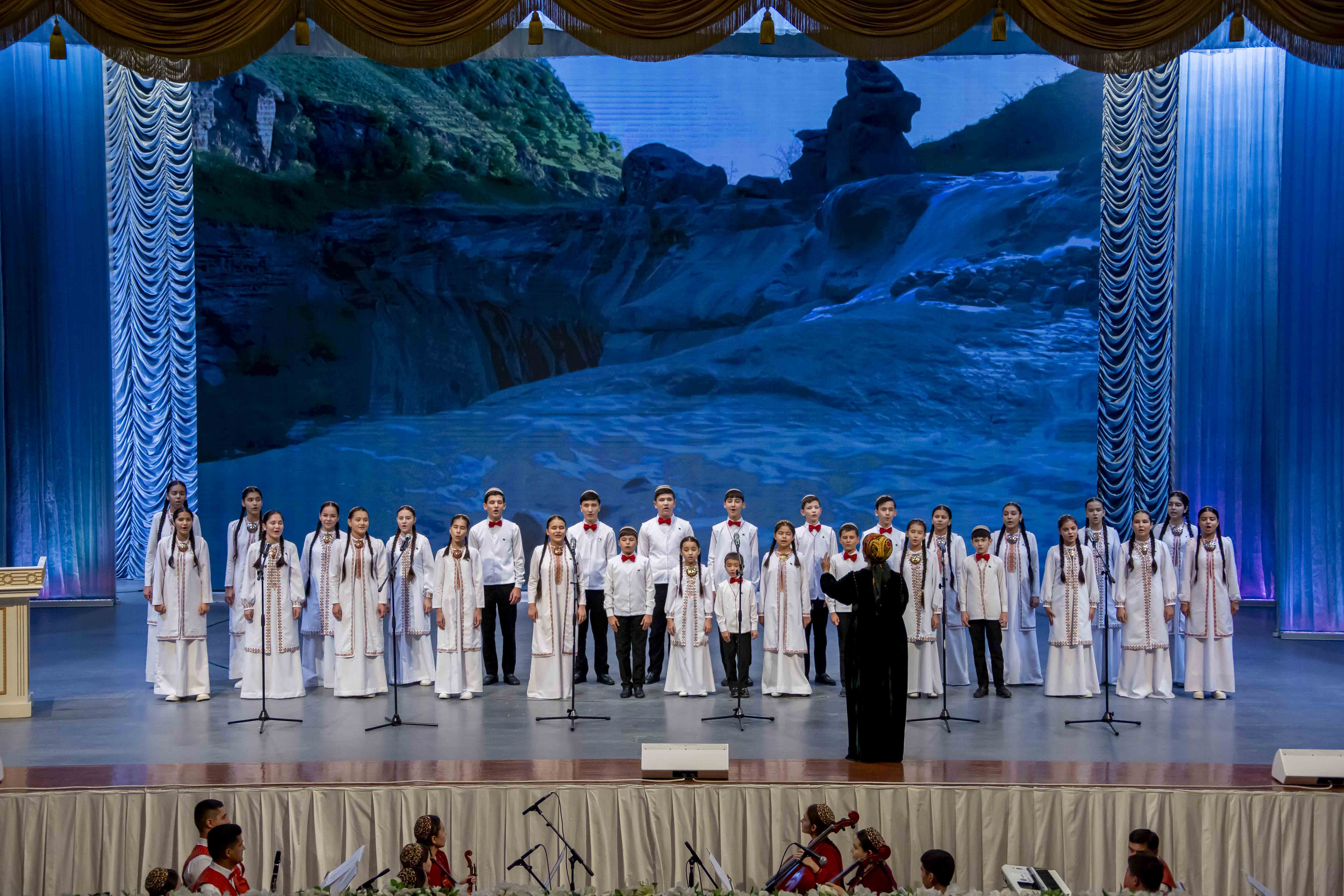 Creative evening dedicated to poet Gurbannazar Ezizov