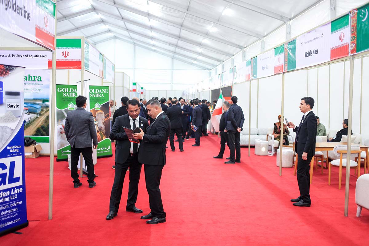 Balkan welaýatynda Eýran Yslam Respublikasynyň Gülüstan welaýatynyň eksport mümkinçilikleriniň sergisi geçirilýär